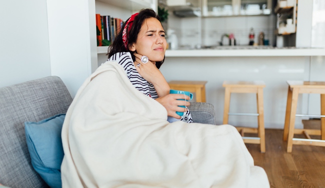 7 lý do khiến bạn đau họng vào buổi sáng khi không bị bệnh - Ảnh 3.