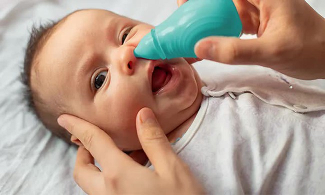 Phải làm gì khi trẻ bị nghẹt mũi nhưng không chảy nước mũi? - Ảnh 2.