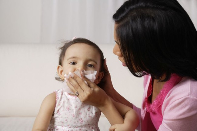 Trẻ bị viêm mũi họng bao lâu thì khỏi? - Ảnh 1.
