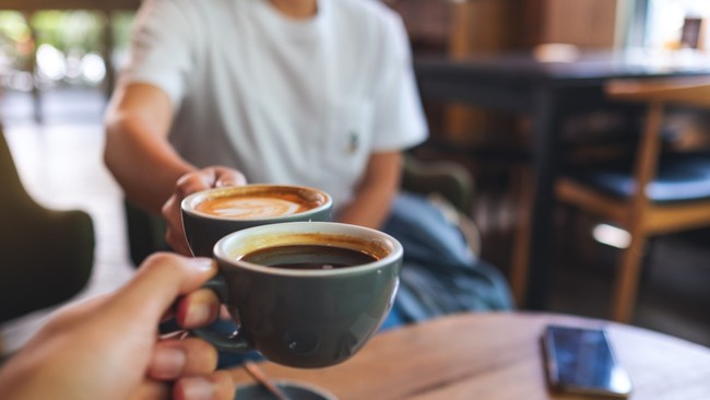 Tại sao tiêu thụ caffein cả ngày không phải là cách tốt nhất để duy trì năng lượng?  - Ảnh 6.