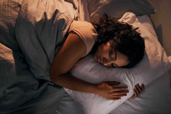 Sử dụng gối cao khi ngủ ảnh hưởng đến sức khoẻ như thế nào? - Ảnh 4.