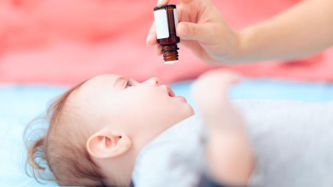 Từ vụ trẻ 6 tháng tuổi ngộ độc Vitamin D: Những điều cha mẹ cần biết khi bổ sung loại vitamin này cho trẻ - Ảnh 2.