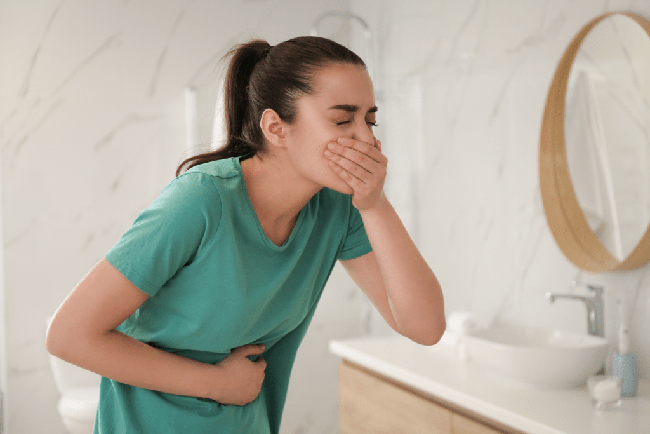Nôn khan là biểu hiện của bệnh gì? Khi nào cần đi thăm khám bác sĩ? - Ảnh 3.