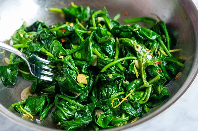 Mùa thi đến, đừng bỏ qua 4 loại rau giàu axit folic &quot;cực bổ&quot; với trí não của trẻ, chợ Việt bán rất nhiều - Ảnh 2.
