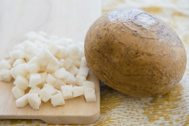 Mùa hè ăn củ đậu thanh mát, giải nhiệt nhưng không phải ai cũng nên ăn - Ảnh 4.