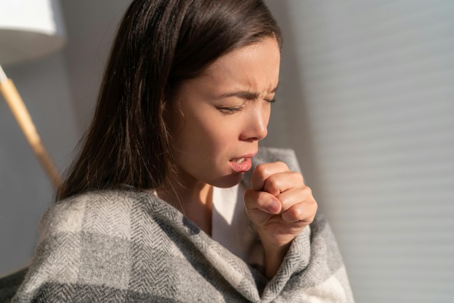Cách phân biệt nhanh ho do viêm mũi dị ứng và ho do cảm lạnh - Ảnh 3.