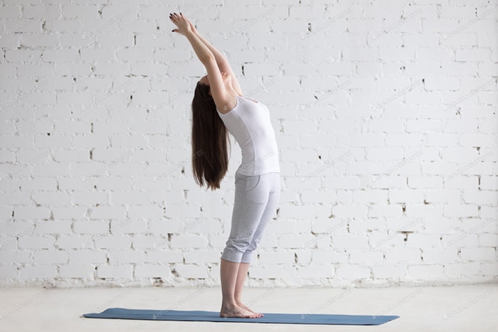 Gợi ý một số tư thế yoga văn phòng đơn giản, dễ thực hiện - Ảnh 2.