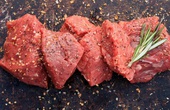 Thịt bò rất tốt cho sức khỏe nhưng người bị nấm da ăn thịt bò có nên hay không?
