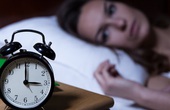 Mất ngủ: Đánh giá chất lượng giấc ngủ, tìm hiểu nguyên nhân và cách điều trị