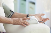 8 cách quản lý huyết áp ở người cao tuổi luôn ổn định và an toàn
