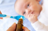 Từ vụ trẻ 6 tháng tuổi ngộ độc Vitamin D: Những điều cha mẹ cần biết khi bổ sung loại vitamin này cho trẻ