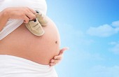 Mẹ bầu bị sốt xuất huyết có phải bỏ thai không?