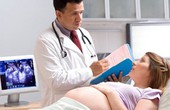 Cần lưu ý gì trong điều trị đau mỏi vai gáy khi mang thai để không ảnh hưởng đến thai nhi?