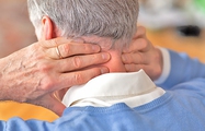 4 bài tập cần tránh khi bị viêm khớp cổ
