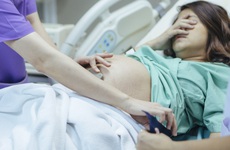 Hà Nội: Cả mẹ và thai nhi tử vong do tai biến sản khoa khi đang chờ sinh trong bệnh viện!