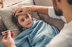 Cảm cúm ở trẻ nhỏ: Những lưu ý khi điều trị và chăm sóc trẻ bị cảm cúm