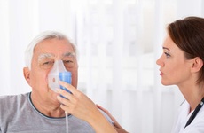 5 bài tập thở đúng cách khi bị phổi tắc nghẽn mãn tính giúp người bệnh thở dễ dàng hơn