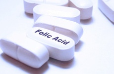 Bổ sung axit folic trước khi mang thai và những điều cần biết