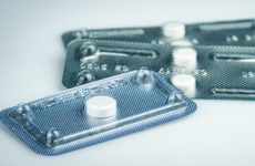 Tác dụng phụ của thuốc tránh thai khẩn cấp là gì?