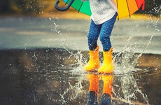 10 sai lầm thường gặp trong chăm sóc sức khoẻ mùa mưa mà bạn cần tránh xa