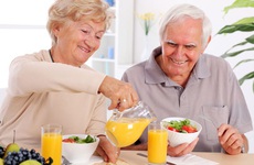 Các loại thực phẩm người cao tuổi nên ăn khi giao mùa hè - thu