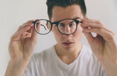 Hướng dẫn 4 bước chăm sóc mắt cận thị giúp đôi mắt khỏe mạnh hơn