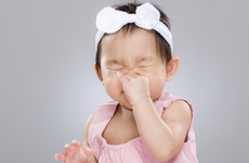 Trẻ bị nghẹt mũi nhưng không chảy nước mũi là do đâu? Cách xử lý nghẹt mũi cho trẻ đơn giản tại nhà