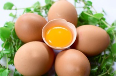 Người bị cao huyết áp có nên ăn trứng gà không?