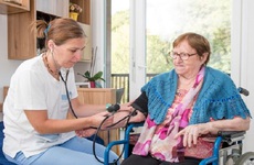 Gợi ý biện pháp điều trị cao huyết áp ở người cao tuổi hiệu quả nhất
