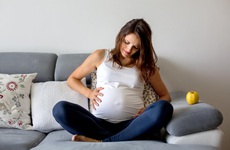 Tháng cuối thai kỳ, bà bầu nên ăn gì để chuyển dạ nhanh?