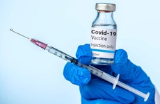 Tại sao bệnh nhân COVID đã hồi phục cần trì hoãn tiêm chủng ít nhất 3 tháng?