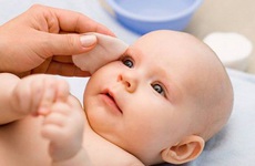Tìm hiểu 5 căn bệnh đau mắt ở trẻ sơ sinh phổ biến và cách phòng tránh cho cha mẹ
