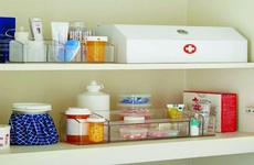 Gợi ý một số loại thuốc cần có trong tủ thuốc gia đình mùa dịch COVID-19