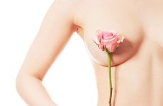 Mách bạn gái: Những cách làm hồng nhũ hoa tại nhà đơn giản