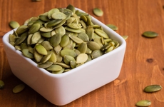 8 lợi ích sức khỏe của hạt bí ngô, món ăn vặt được ưa chuộng trong ngày Tết