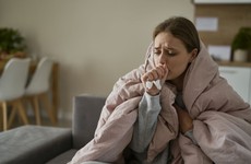 Có thể bị viêm phổi mà không ho, sốt hay không?