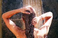 4 nguyên tắc cần nhớ khi tắm vào mùa đông để tránh nguy cơ đột tử, cảm lạnh