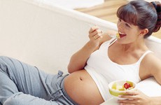 Mới có thai nên kiêng gì?