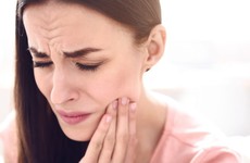 Người bị đau răng nên ăn gì?