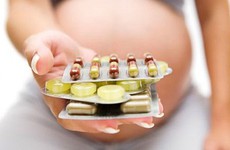 Bà bầu nên uống vitamin tổng hợp vào lúc nào?