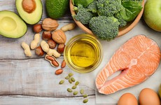 Những thực phẩm giàu omega-3 tốt cho mắt bị viêm bờ mi