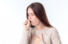Làm thế nào để phân biệt ho do ung thư phổi và ho do cảm lạnh?