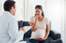 Bà bầu bị viêm phế quản có ảnh hưởng đến thai nhi không?