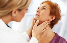 Ung thư vòm họng và viêm họng phân biệt như thế nào?
