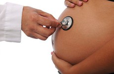Phát hiện ung thư cổ tử cung khi mang thai nên xử lý như thế nào?