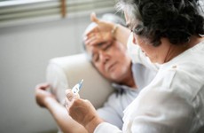 Những biến chứng viêm phổi nguy hiểm ở người cao tuổi