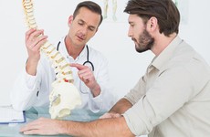Khi nào cần điều trị đau lưng?