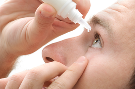 Hướng dẫn vệ sinh mắt đúng cách để phòng bệnh đau mắt đỏ