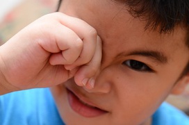 Viêm giác mạc - Nguy hiểm từ biến chứng của đau mắt đỏ ở trẻ em