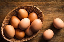 Người mắc bệnh đau mắt đỏ ăn trứng được không?